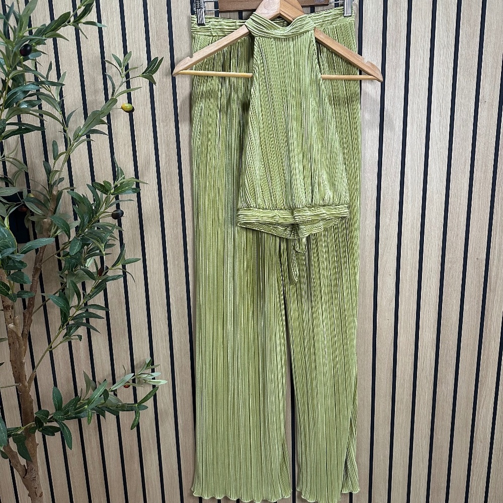 Lime Pleated Halter Top & Wide-Leg Pants Set - 2SAINTS | Size M